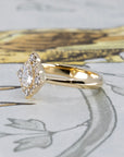 AURA PEAR SHAPE DIAMOND RING | Yellow Gold