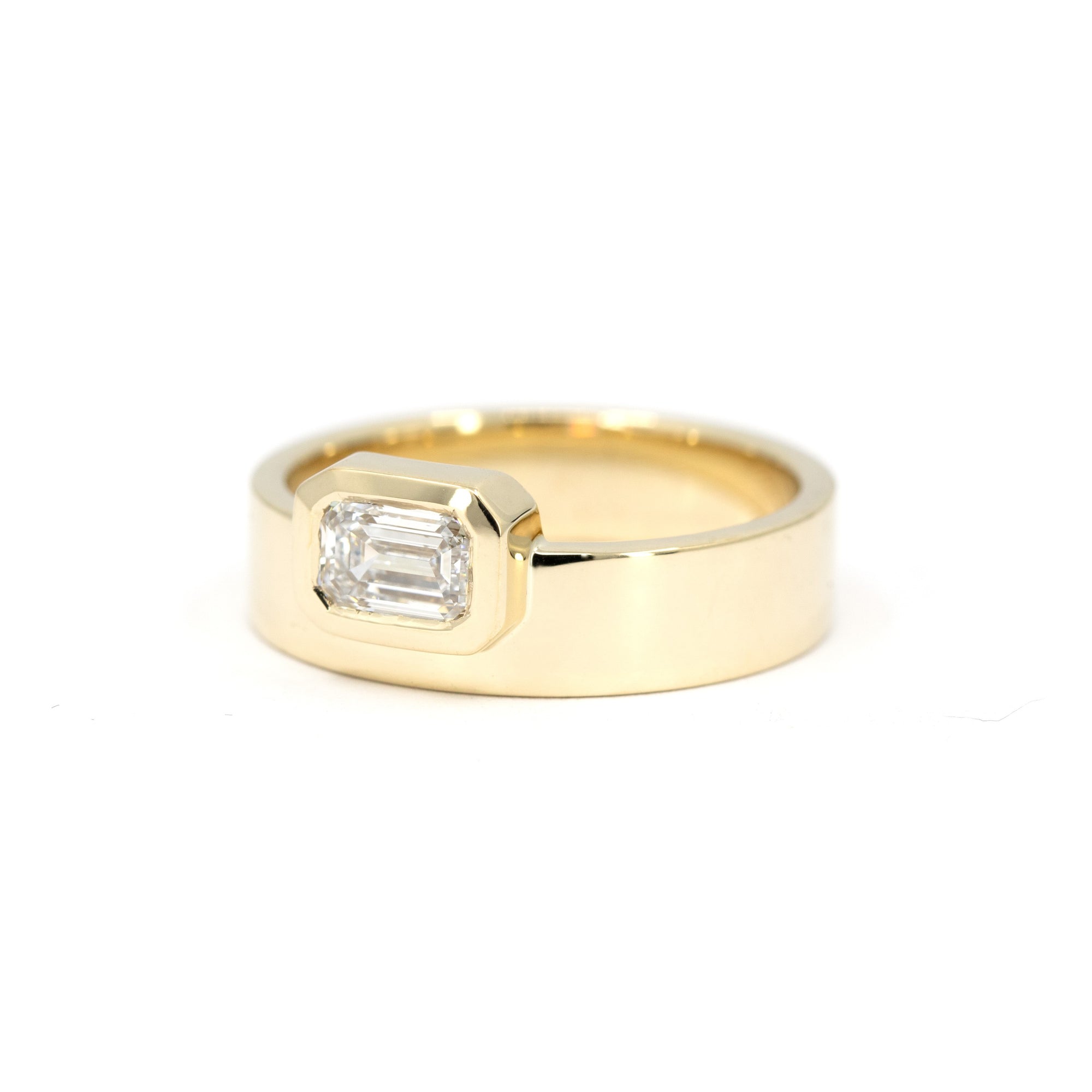BOXY EMERALD DIAMOND | Yellow Gold