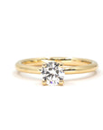 Round diamond classic enagement ring made by Bena Jewelry in Monteal.