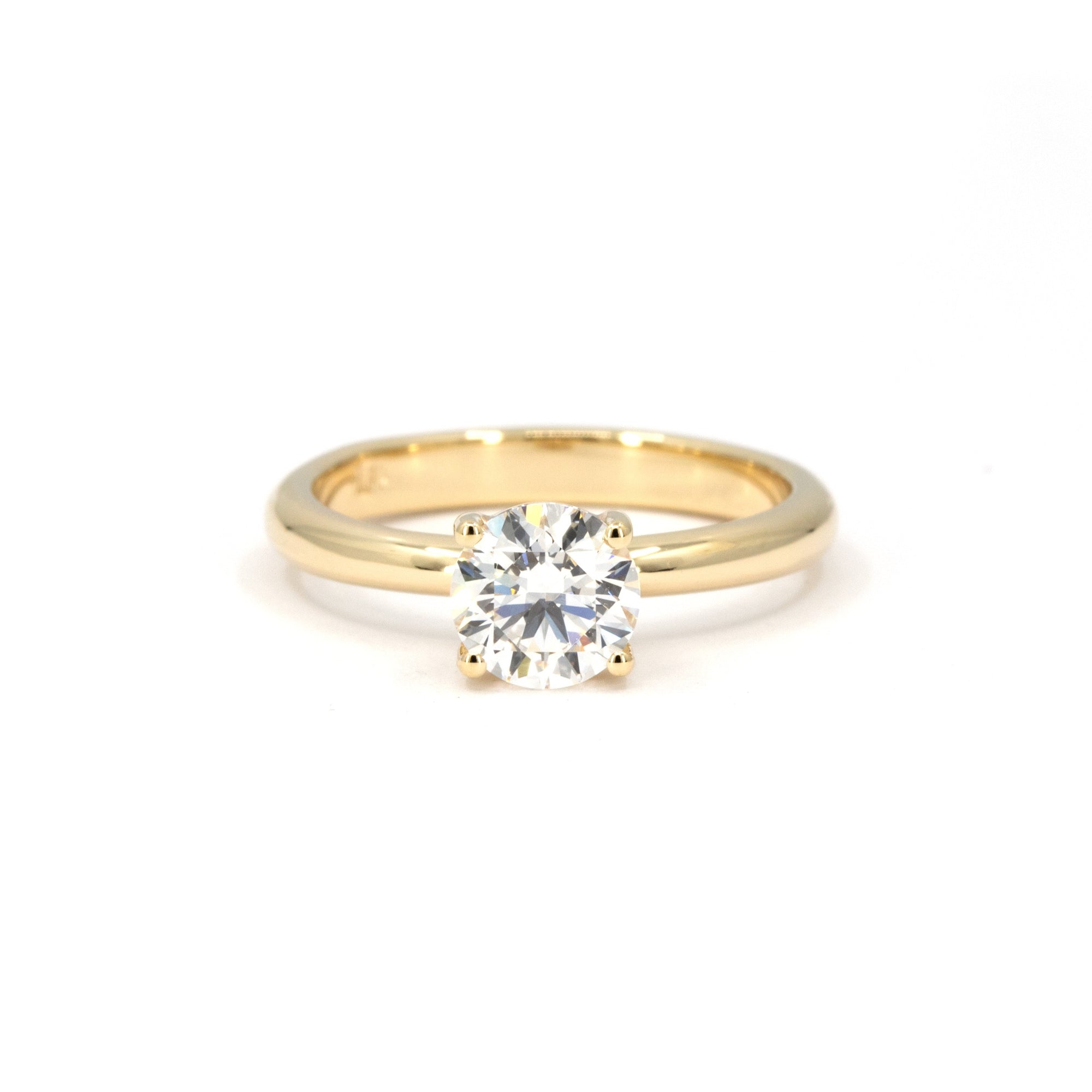 CLASSIC ROUND DIAMOND ENGAGEMENT RING | Yellow Gold