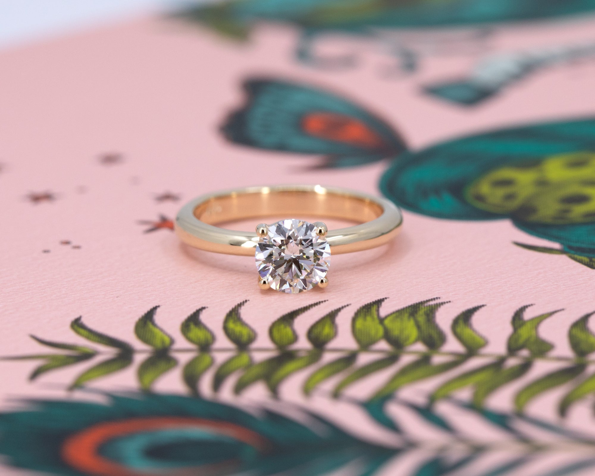 CLASSIC ROUND DIAMOND ENGAGEMENT RING | Yellow Gold