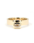 BOXY BEZEL EMERALD DIAMOND | Yellow Gold Ring