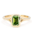 GREEN DIAMOND EMERALD SHAPE BEZEL SET | Yellow Gold