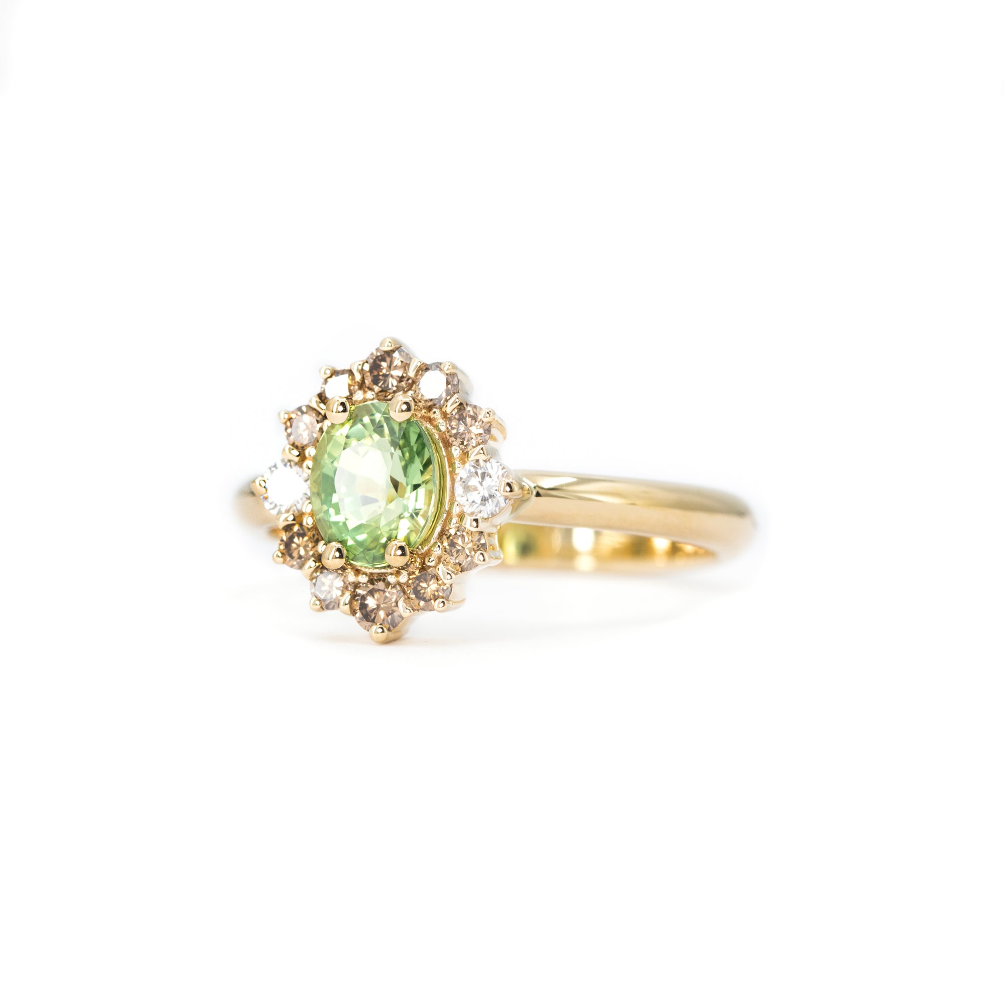 GREEN SAPPHIRE & GOLDEN HALO | Yellow Gold Ring