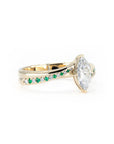 MARQUISE DIAMOND & DIAMOND and EMERLAD BAND RING | Yellow Gold