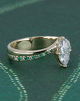 MARQUISE DIAMOND & DIAMOND and EMERLAD BAND RING | Yellow Gold
