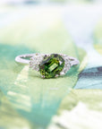 OVAL GREEN SAPPHIRE & DIAMOND | White Gold