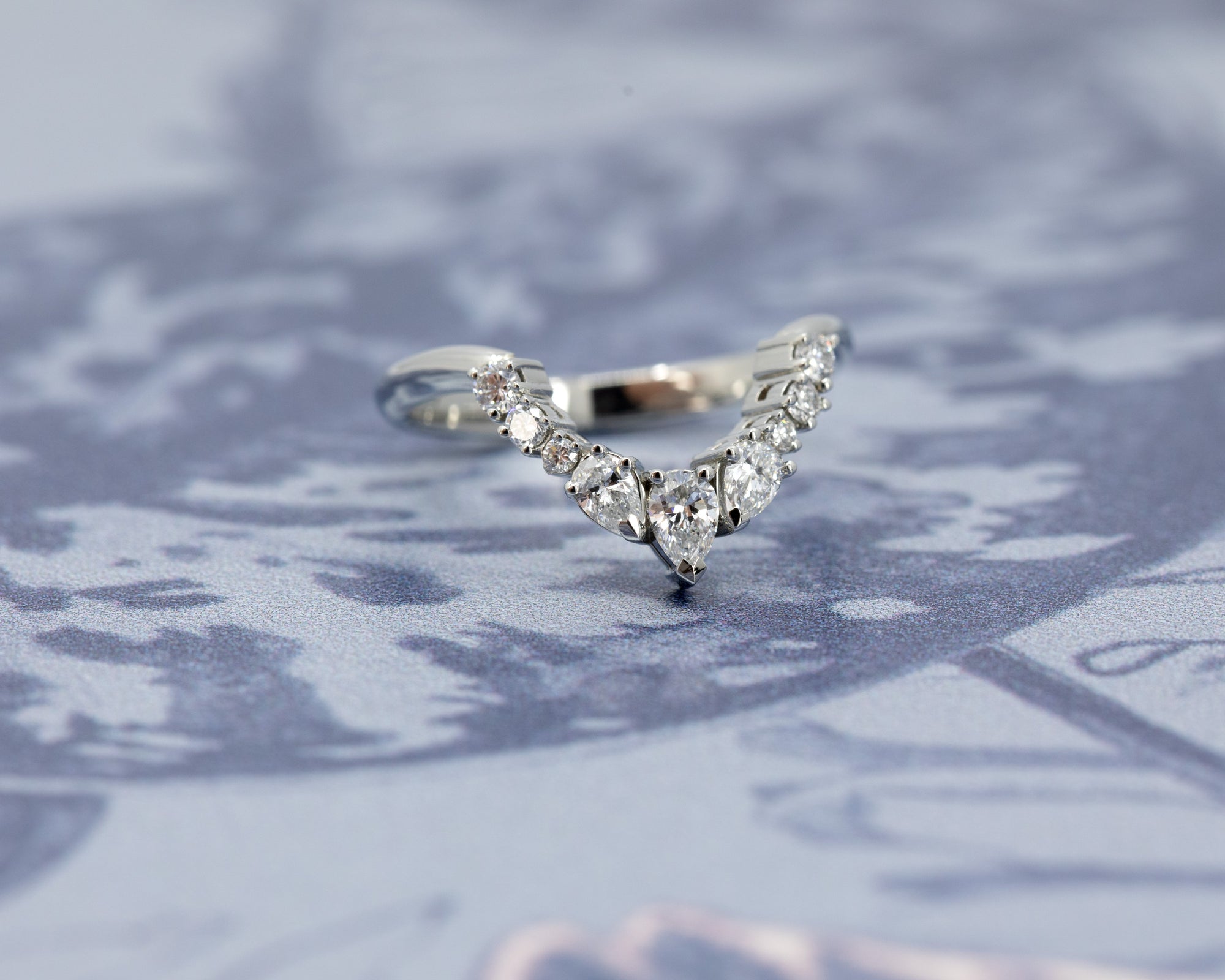 MATCHING BAND PEAR DIAMOND | White Gold