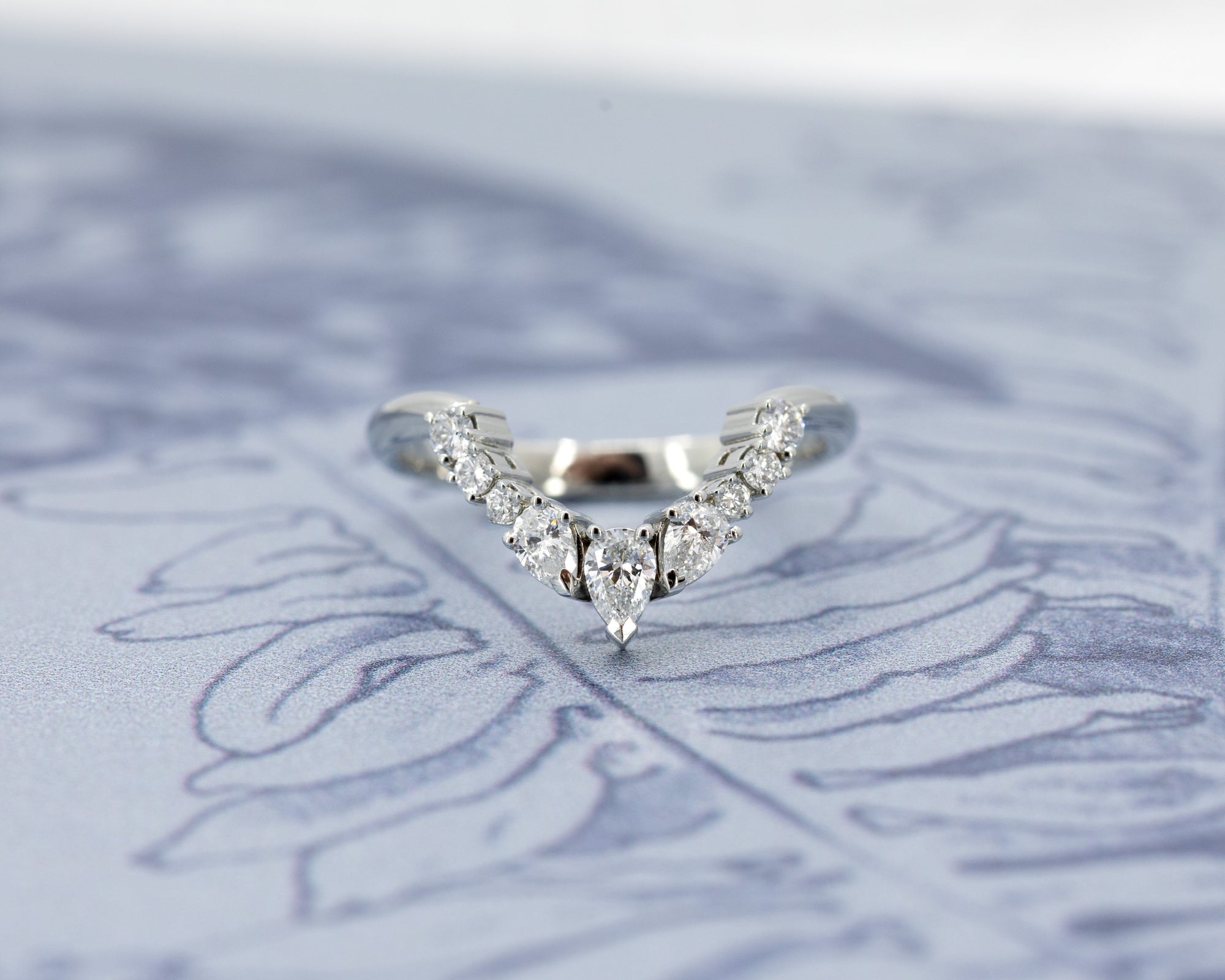 MATCHING BAND PEAR DIAMOND | White Gold