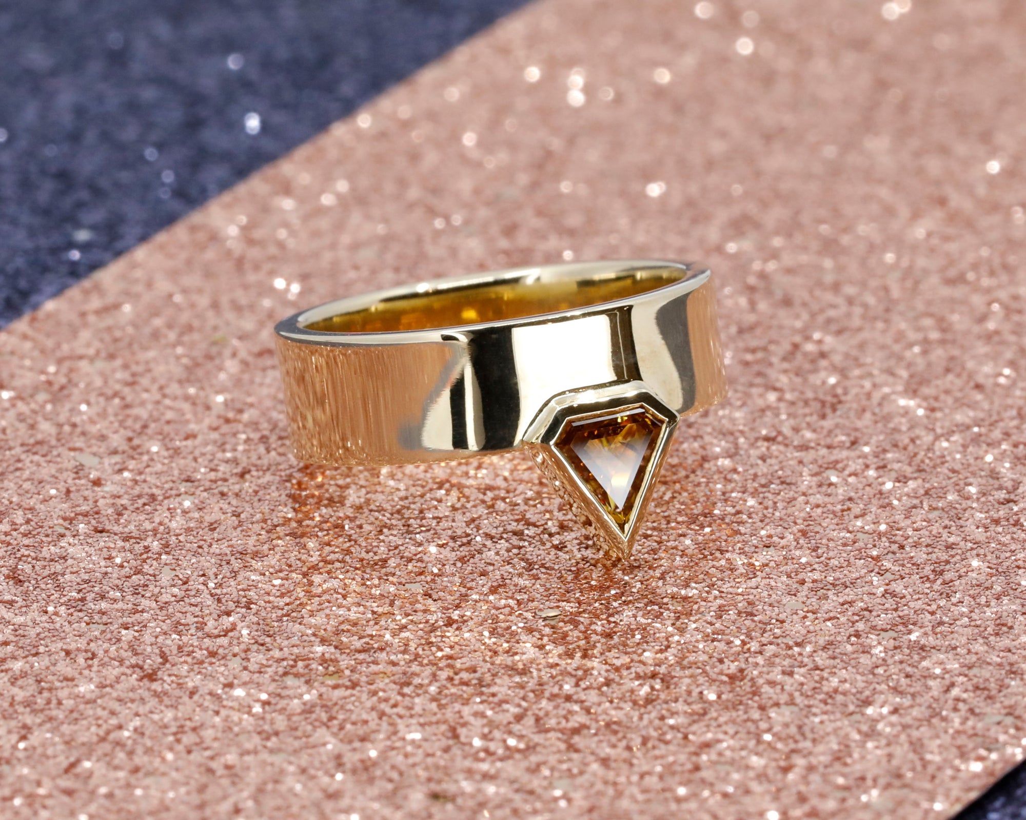 ZENITH | Pentagonal Orange Diamond Ring