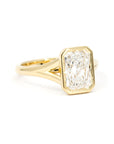 BEZEL SETTING RADIANT DIAMOND | Yellow Gold