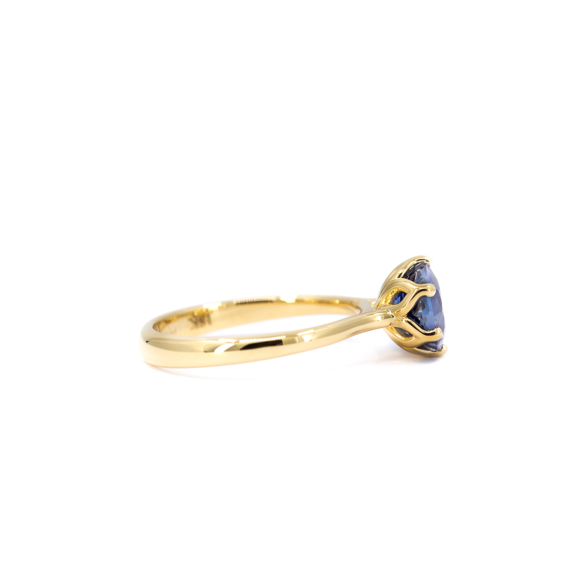 VIVID BLUE ROUND SAPPHIRE | Yellow Gold