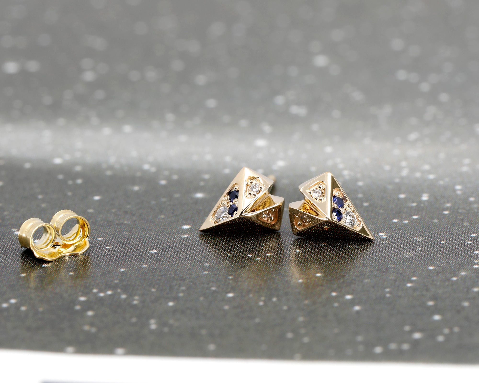 Sapphire &amp; Diamond Edgy Heart Shape Yellow Gold Studs