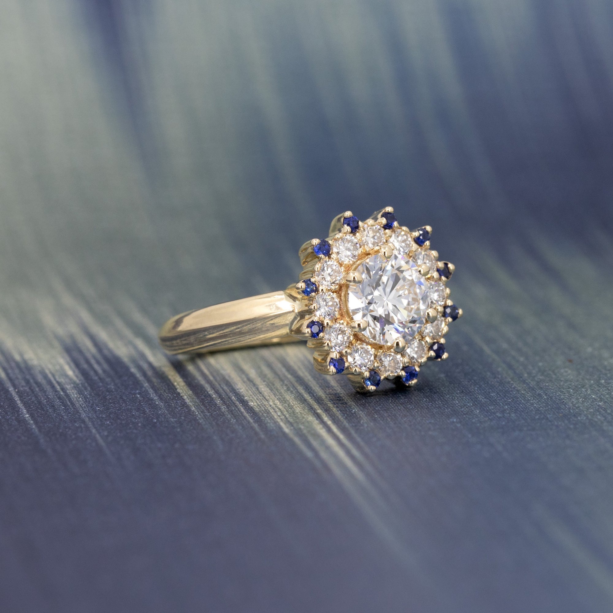 SOLEIL 1 ct DIAMOND & SAPPHIRE | Yellow Gold