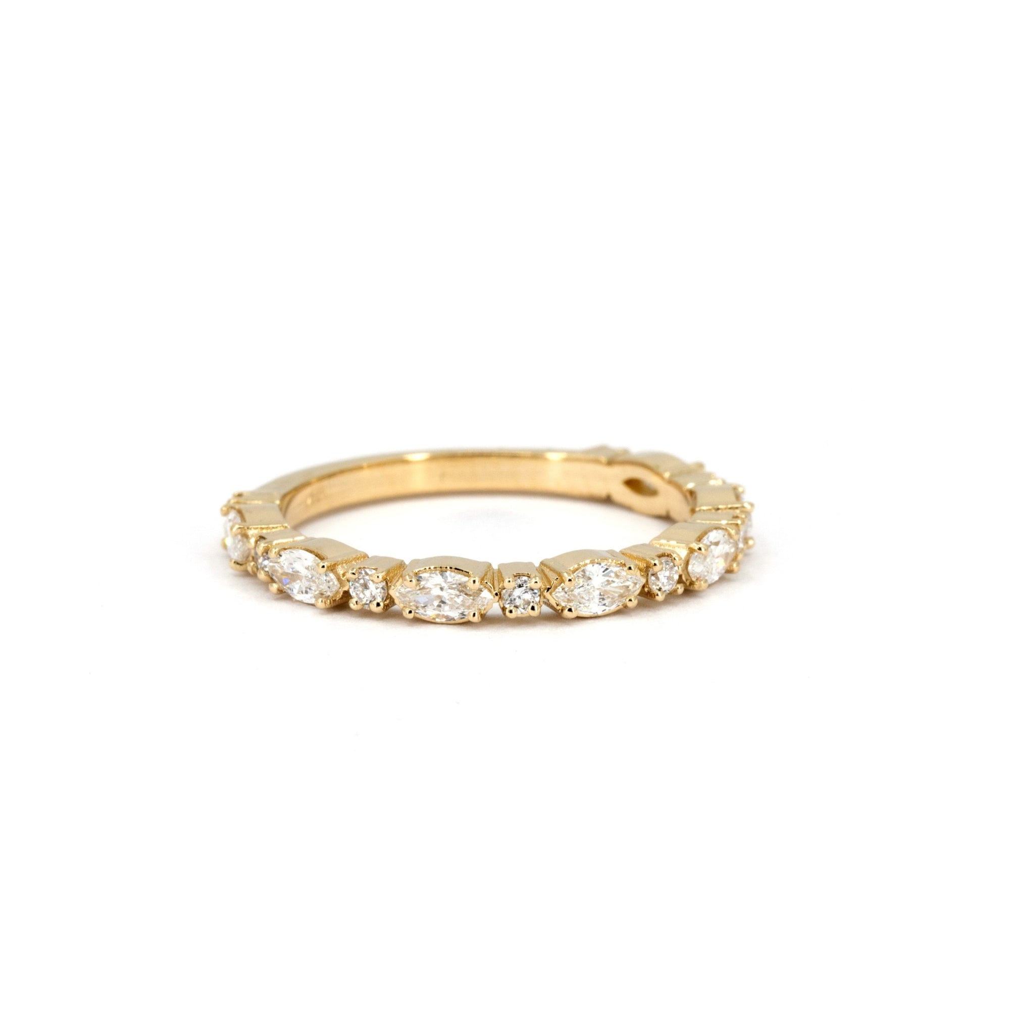 WEDDING BAND MARQUISE & ROUND DIAMOND | Gold Ring