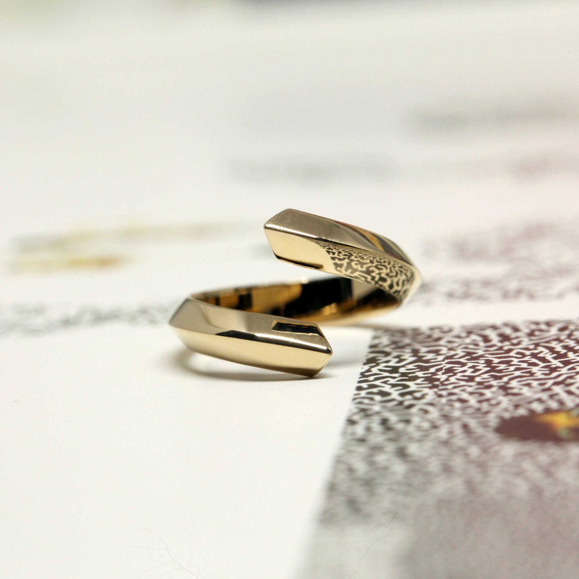 GOLD LOOP | Gold Ring