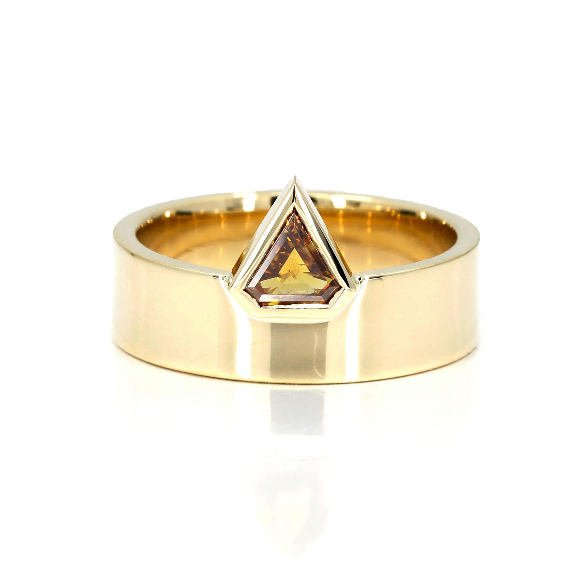 ZENITH | Pentagonal Orange Diamond Ring