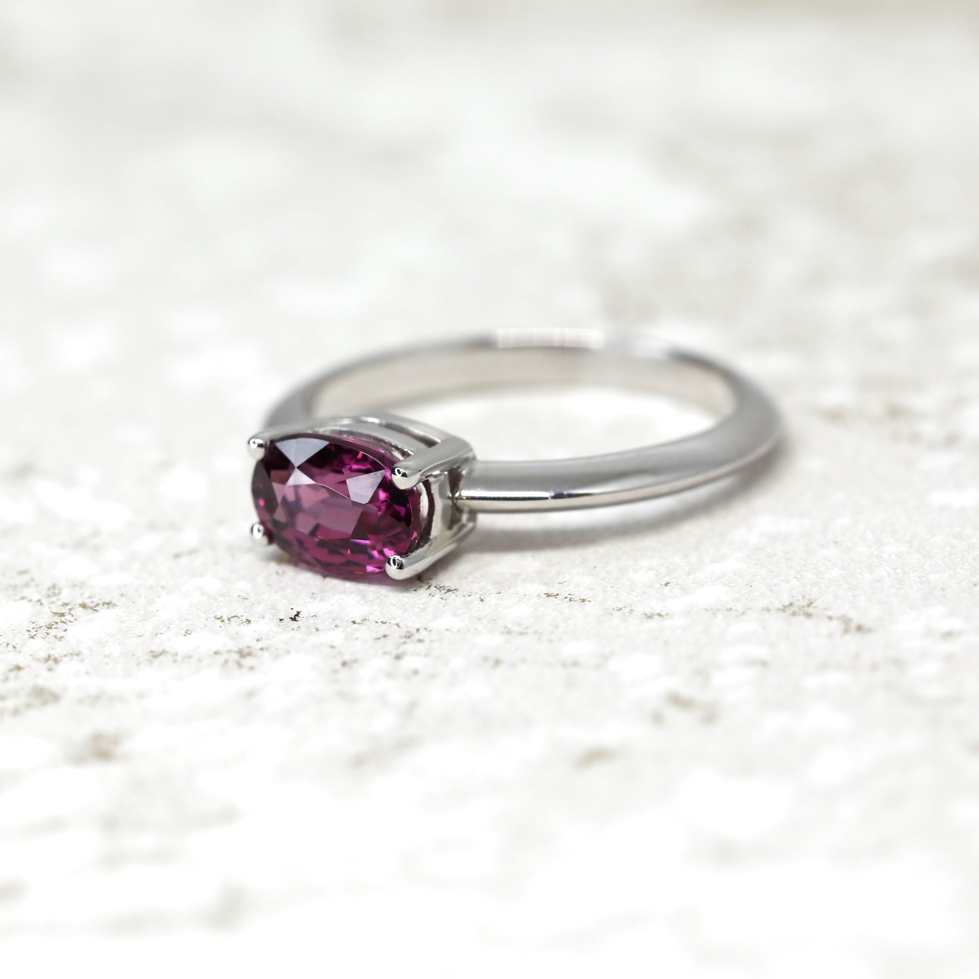 rhodolite garnet engagement ring montreal bena jewelry color gemstone bridal ring handmade in montreal little italy jeweler red gemstone engagement ring local jewelry studio color gems specialist natural reddish purple pink gems ring