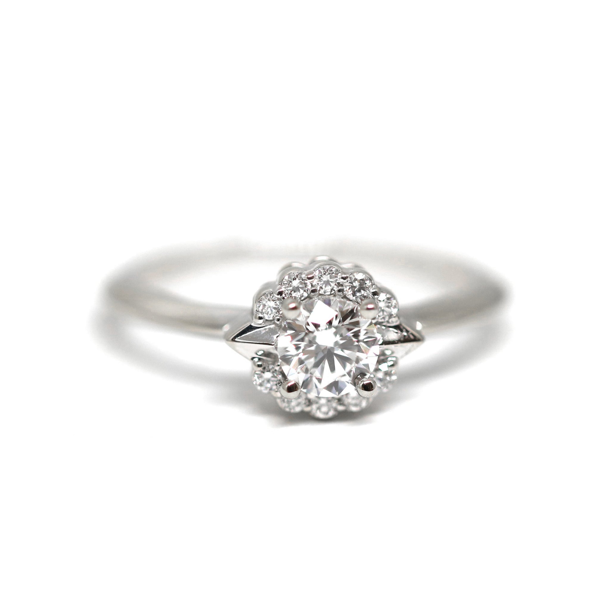 Signature Round Diamond Ring - Central Stone 0.40 ct