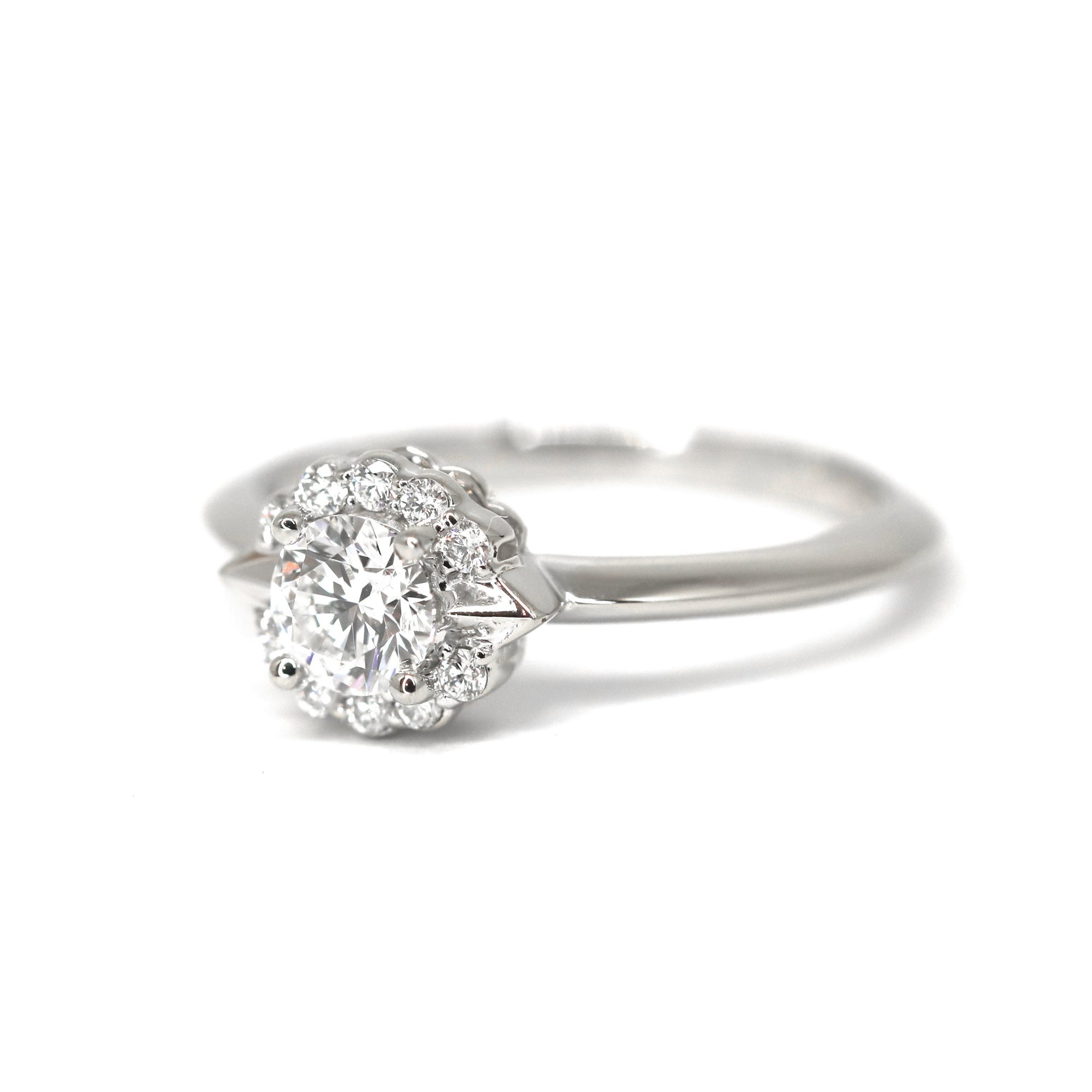 Signature Round Diamond Ring - Central Stone 0.40 ct