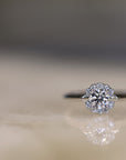 Signature Round Diamond Ring - Central Stone 0.40 ct