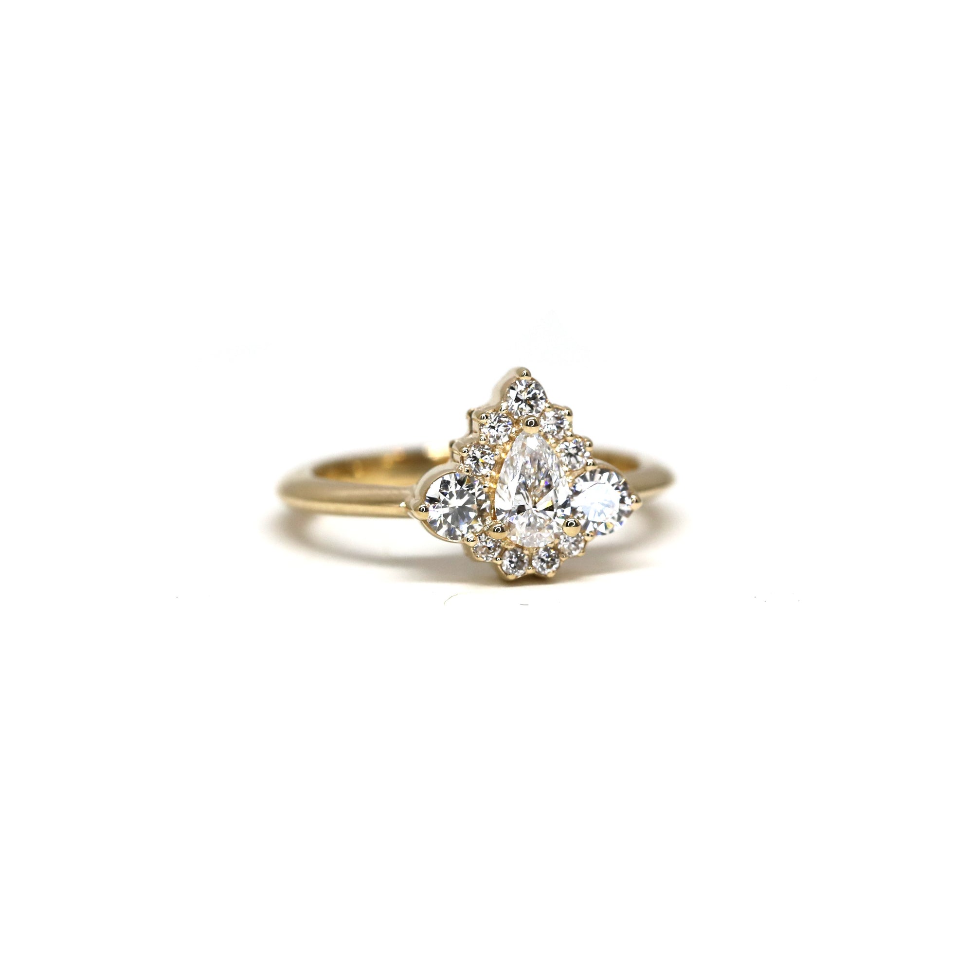 Round & Pear Shape Diamond Aura Ring 0.78 ct - Lab Grown Diamonds
