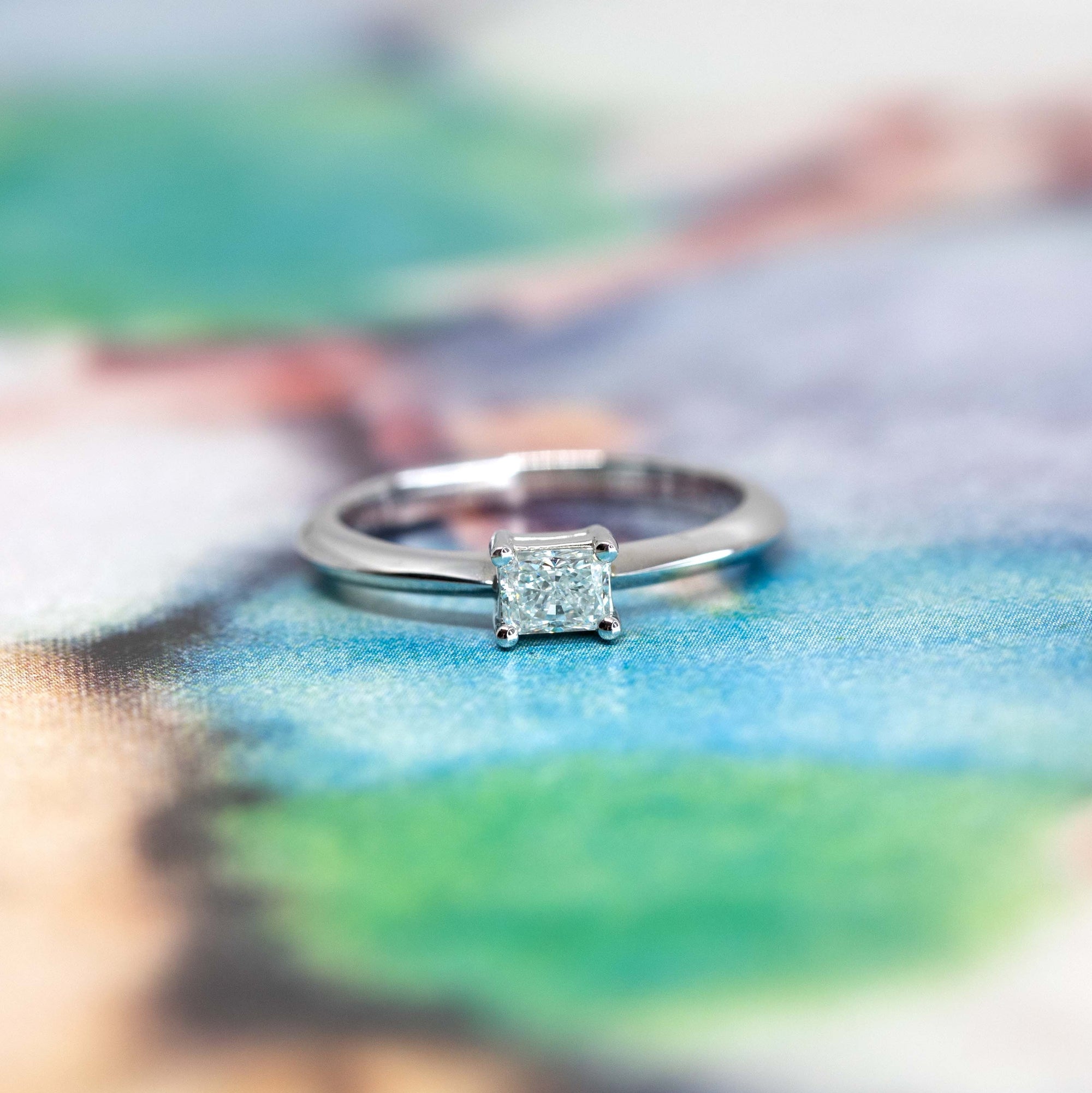 White Gold Ring Radiant Diamond - 0.30 ct