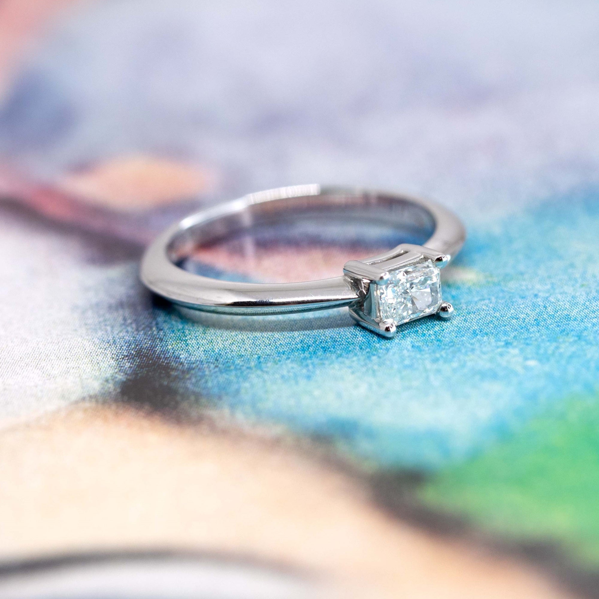 White Gold Ring Radiant Diamond - 0.30 ct