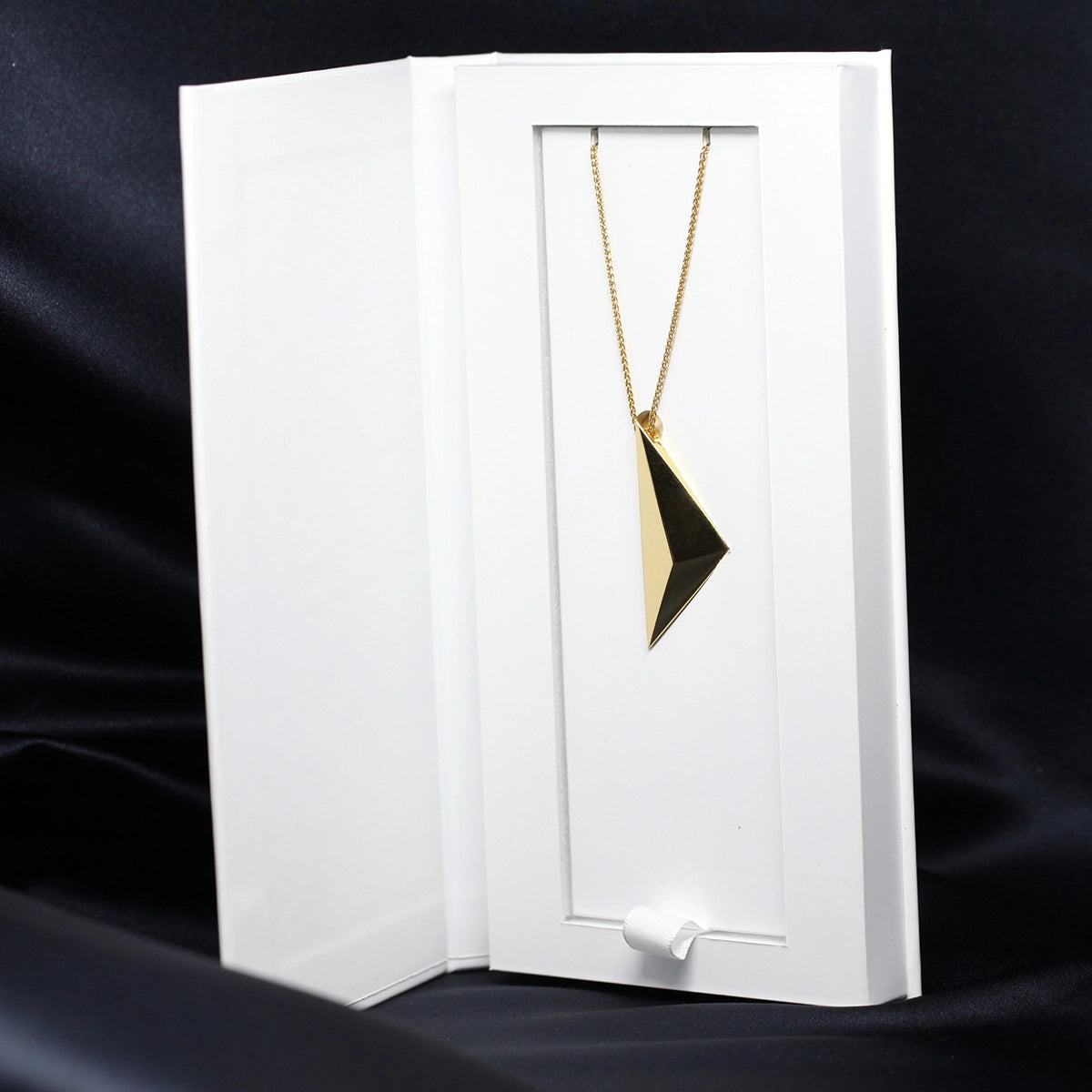 Front view of edgy vermeil gold pendant bena jewelry montreal made bold unisexe jewelry design little italy montreal jeweler pyramidal big bold gold pendand bling custom bridal everyday and fashion cocktail jewelry specialist