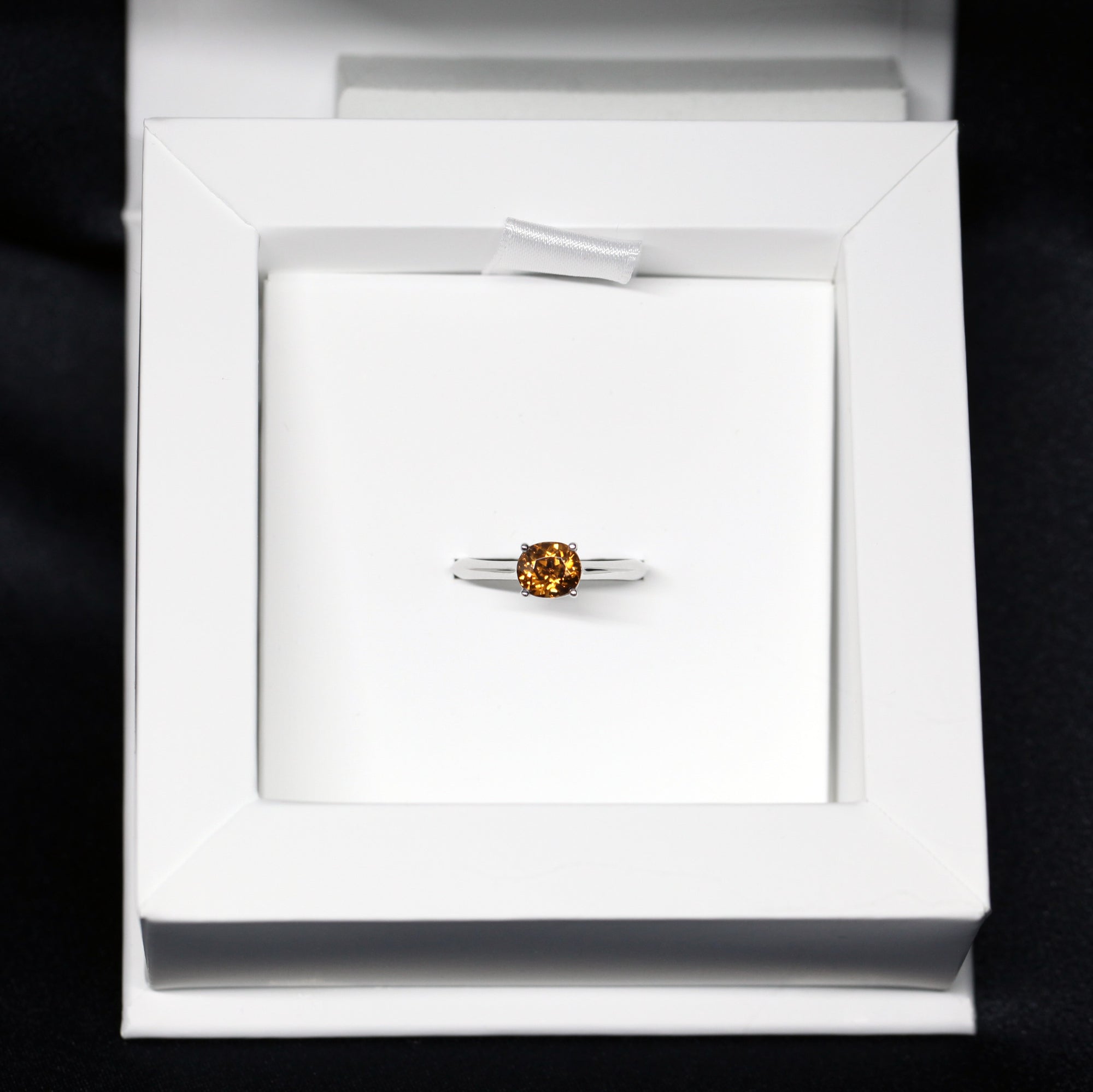 color gemstone bridal engagement ring bena jewelry montreal vivid natural orange gemstone ring custom made color gemstone ring designer montreal litte italy jeweler natural color gems jewelry specialist bridal jewelry bena jewelry designer montreal
