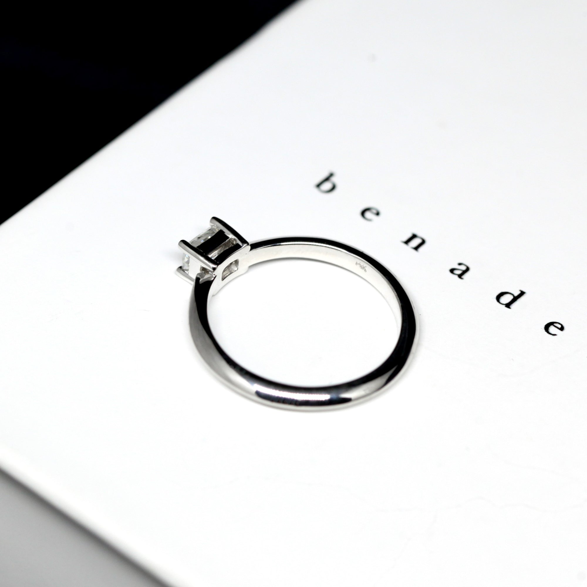 White Gold Ring Radiant Diamond - 0.30 ct