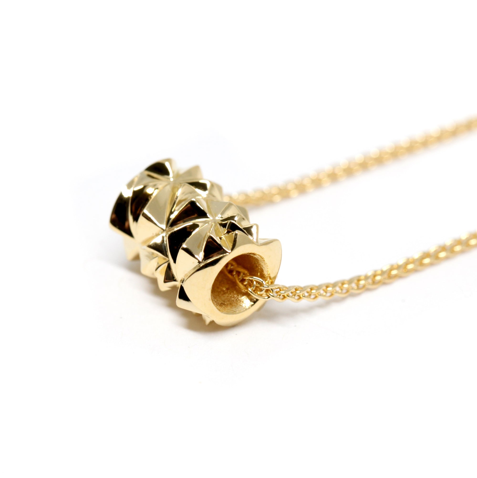 Bena Jewelry Vermeil Gold Jewelry Pendant Montreal Made Texture Jewelry Unisexe Minimalist Designer Chiseled Gold Plated Jewelry Montreal Made in Canada Fine Jewelry
