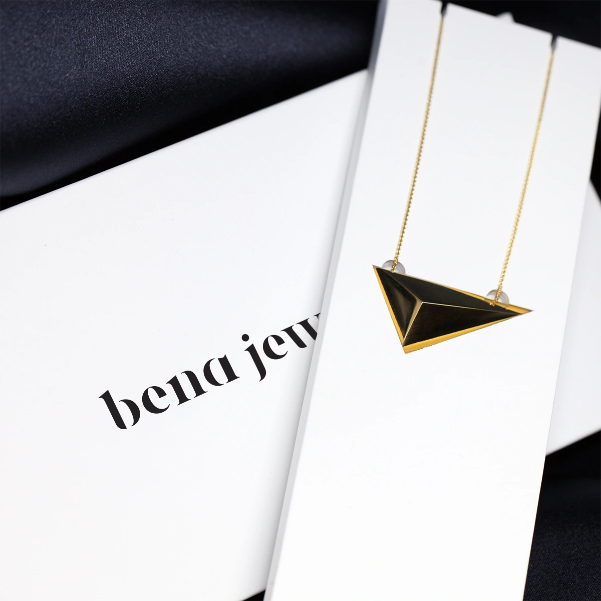 Bena Jewelry Packaging for Pendant Vermeil Gold Silver Plated Made in Montreal
