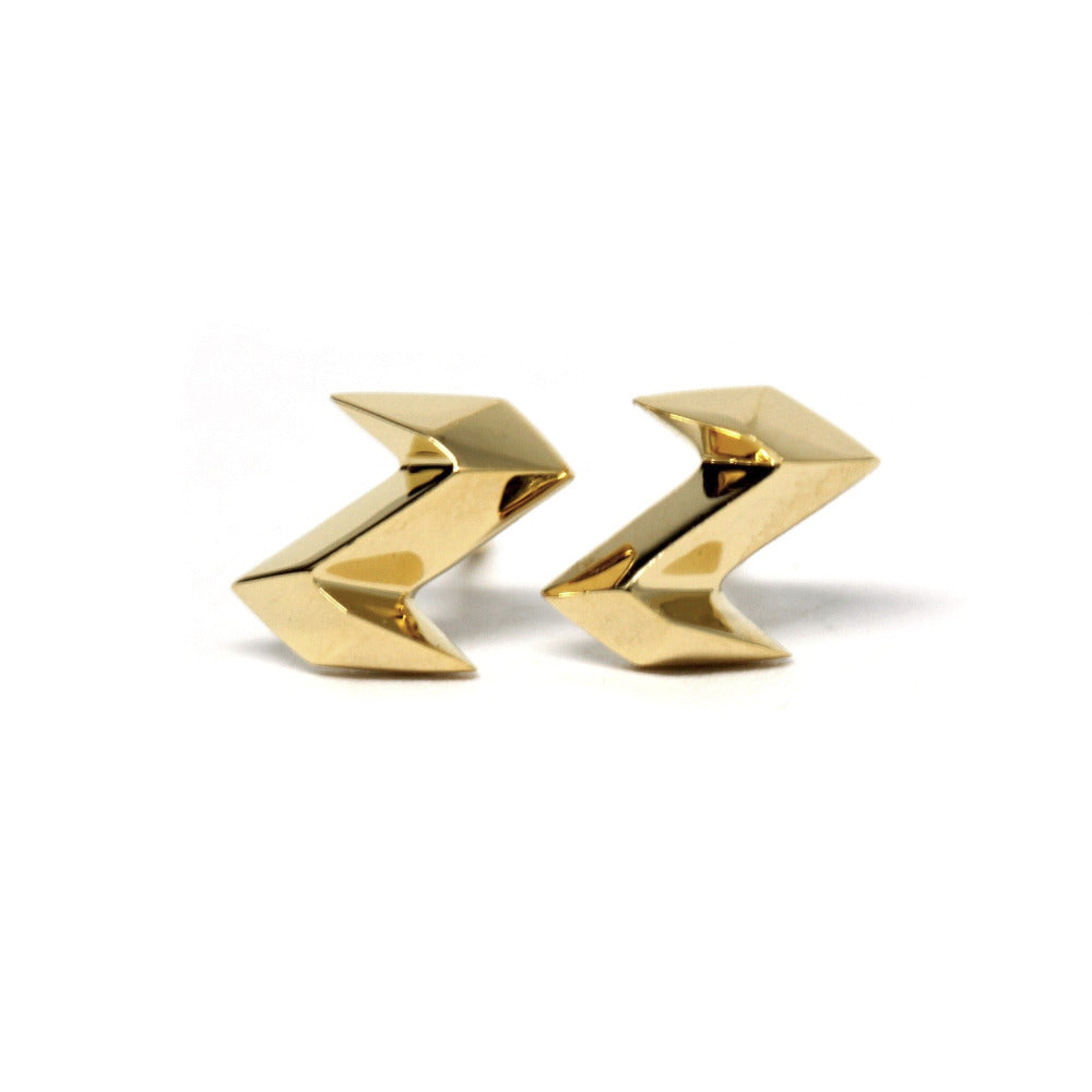 Electric Edgy Stud Earrings on white background – Modern unisex stud earrings in solid gold with an electric-inspired edgy design. Handmade by Bena Jewelry in Montreal.