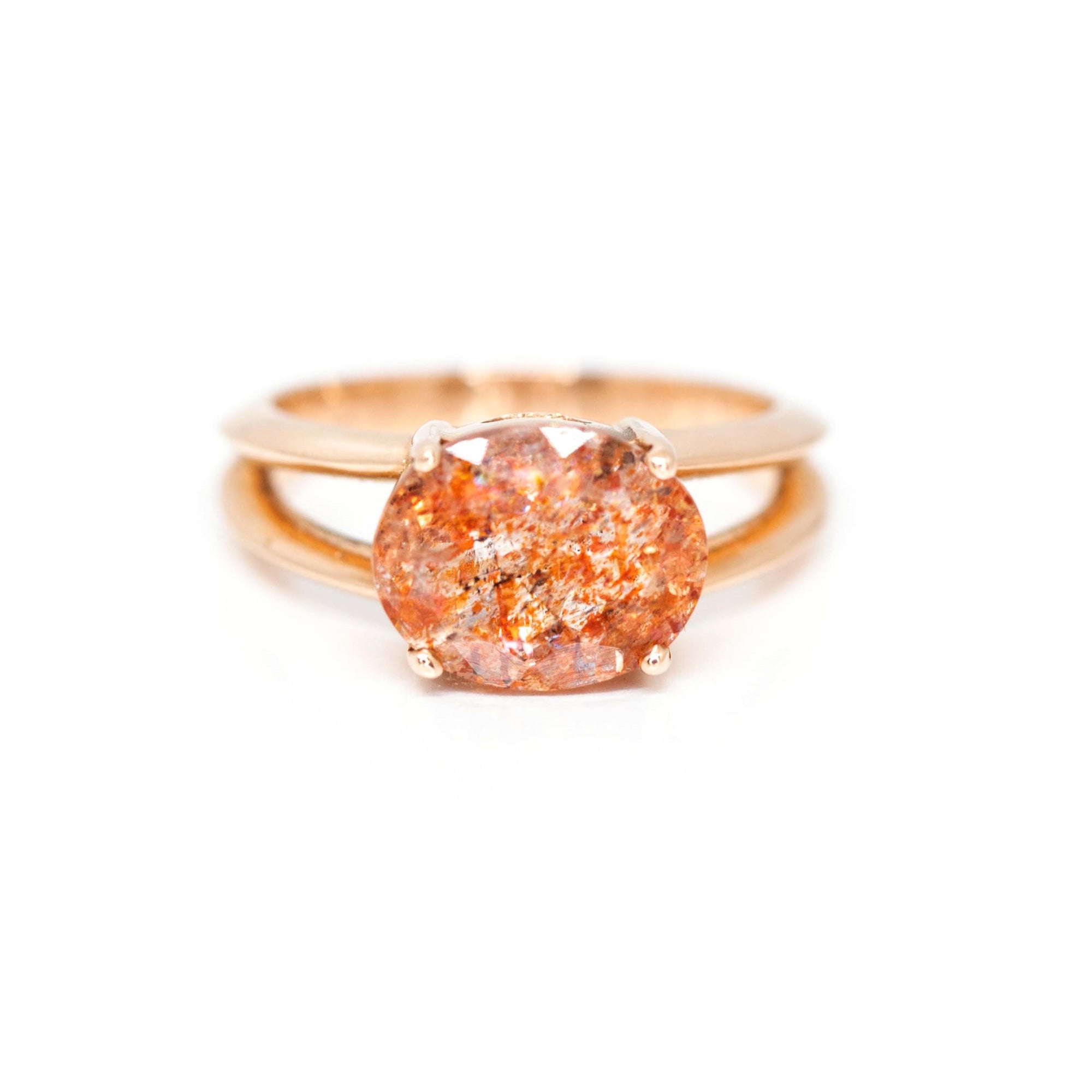 Oval sunstone ring in rose gold, unique designer jewelry made in Montreal, Canada by Bena Jewelry.