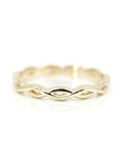 Front view of Braided Ring in Yellow Gold – A timeless fine jewelry piece with interwoven details for a unique nuptial band.