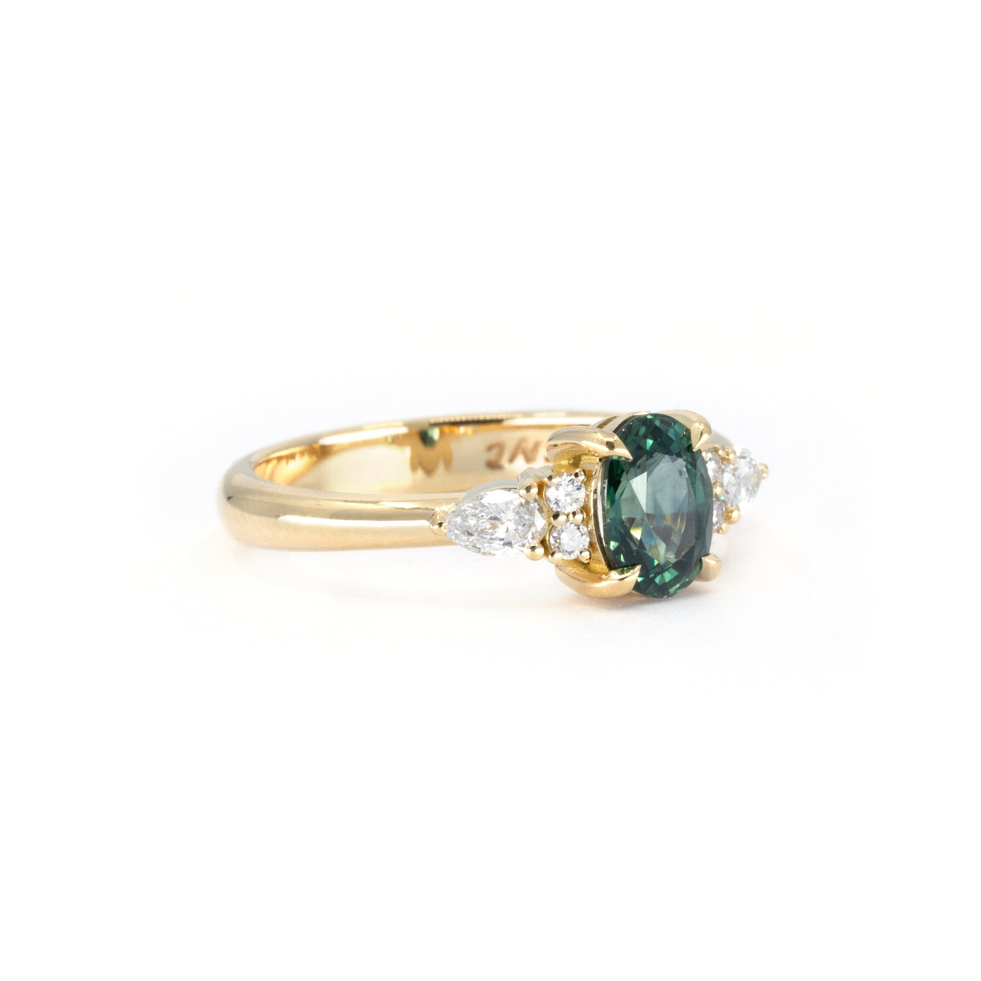 OVAL SHAPE TEAL SAPPHIRE &amp; SIDE DIAMOND | Yellow Gold
