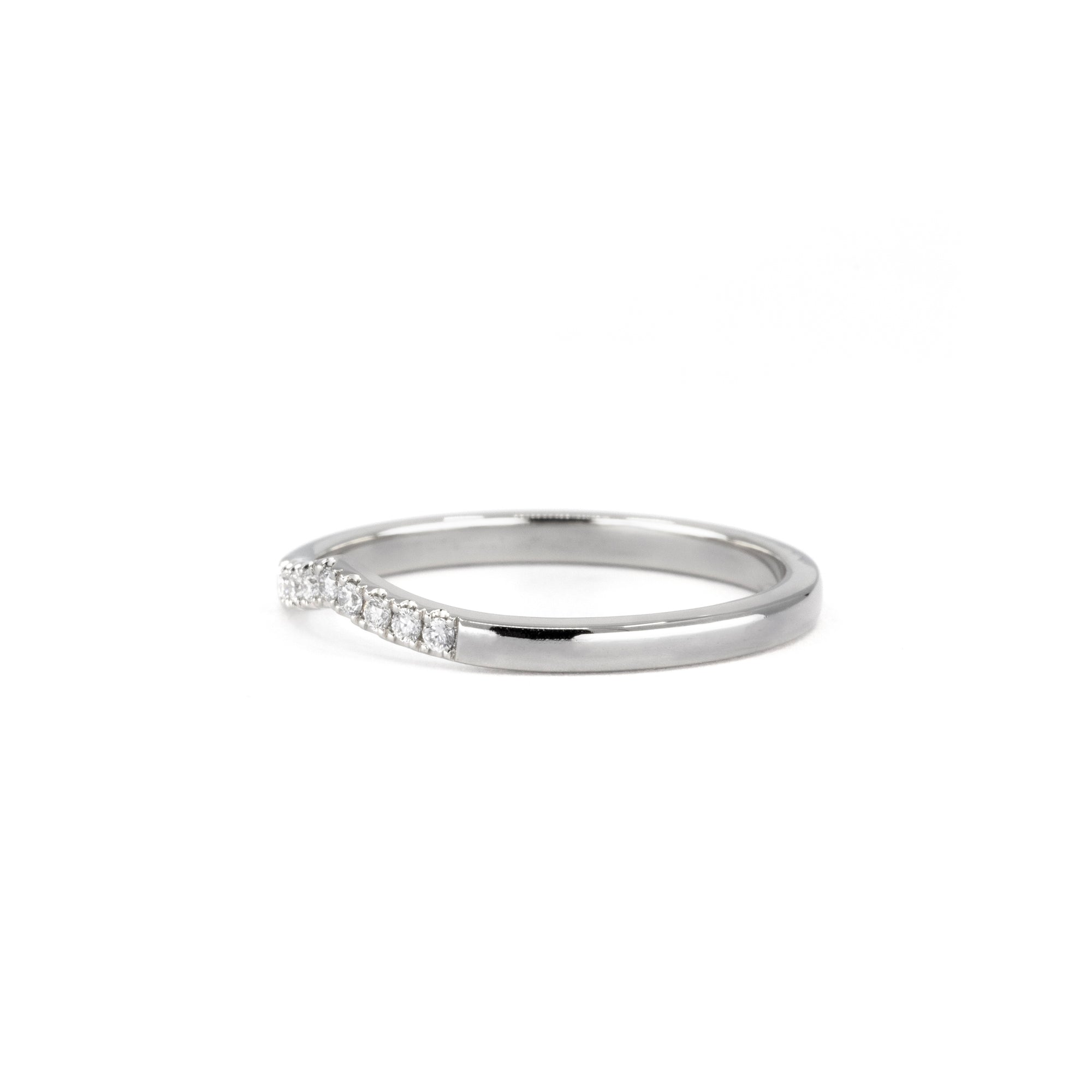 DIAMOND CURVED BAND | White Gold