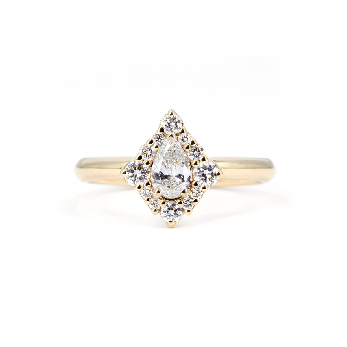 AURA PEAR SHAPE DIAMOND RING | Yellow Gold
