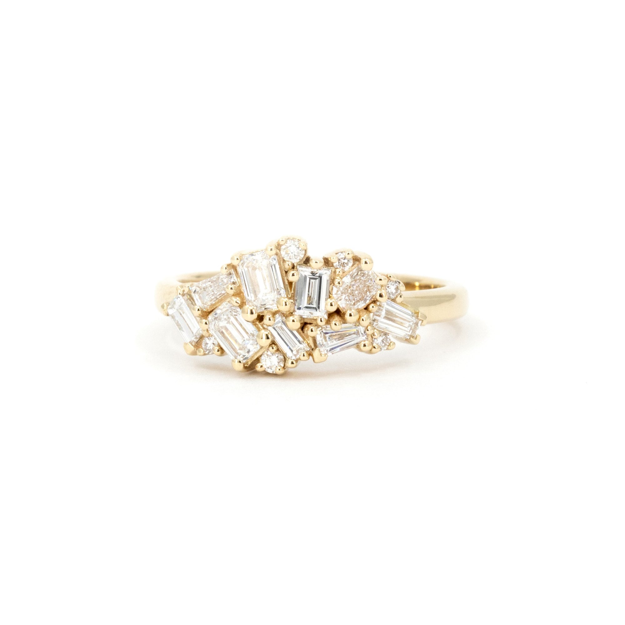 AVALANCHE BAGUETTE EMERALD &amp; RADIANT DIAMOND | Yellow Gold Ring
