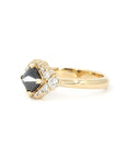 BLACK PRINCESS EDGY HALO | Yellow Gold Ring