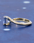 ROUND SAPPHIRE TWO TONS TWIST BAND | Yellow & White Gold