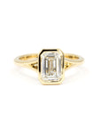 BEZEL SETTING EMERALD DIAMOND | Yellow Gold