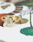 BEZEL SETTING EMERALD DIAMOND | Yellow Gold