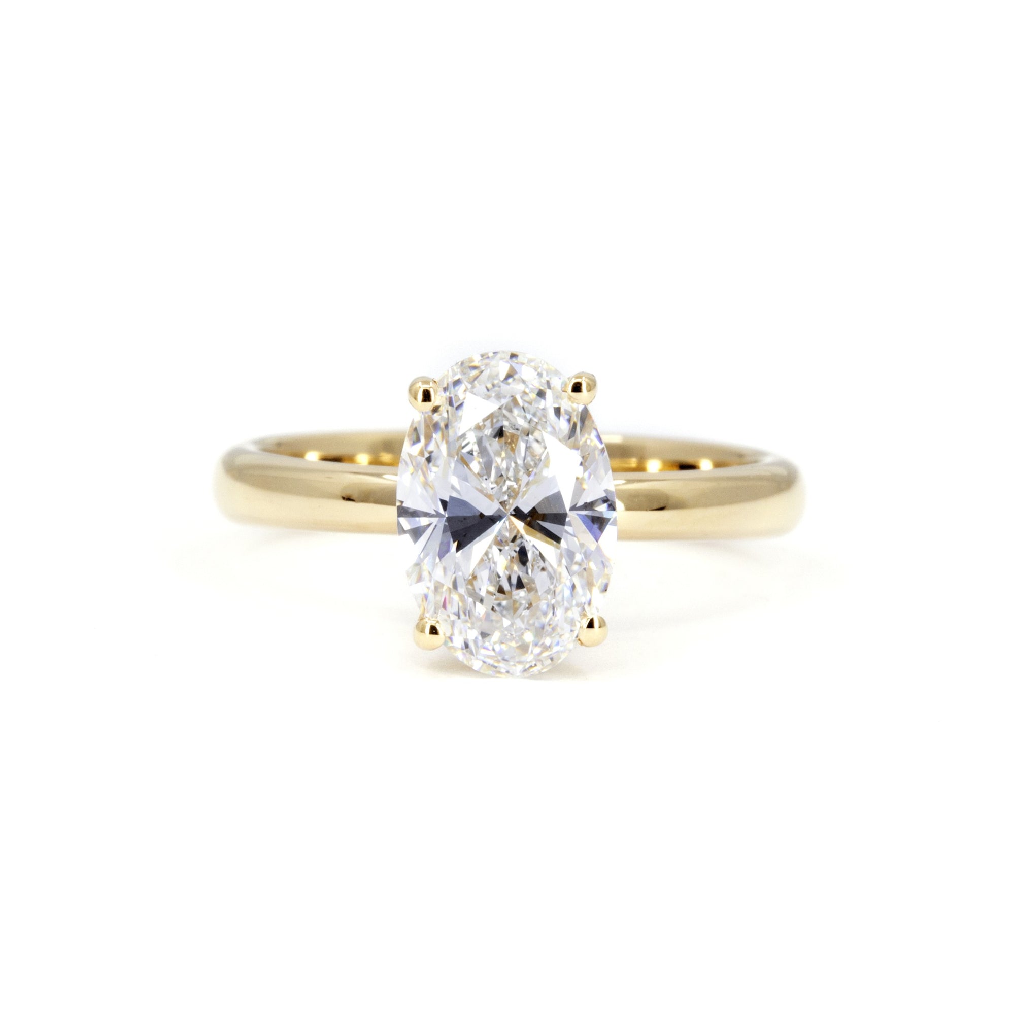 CLASSIC OVAL DIAMOND BRIDAL RING | Yellow Gold