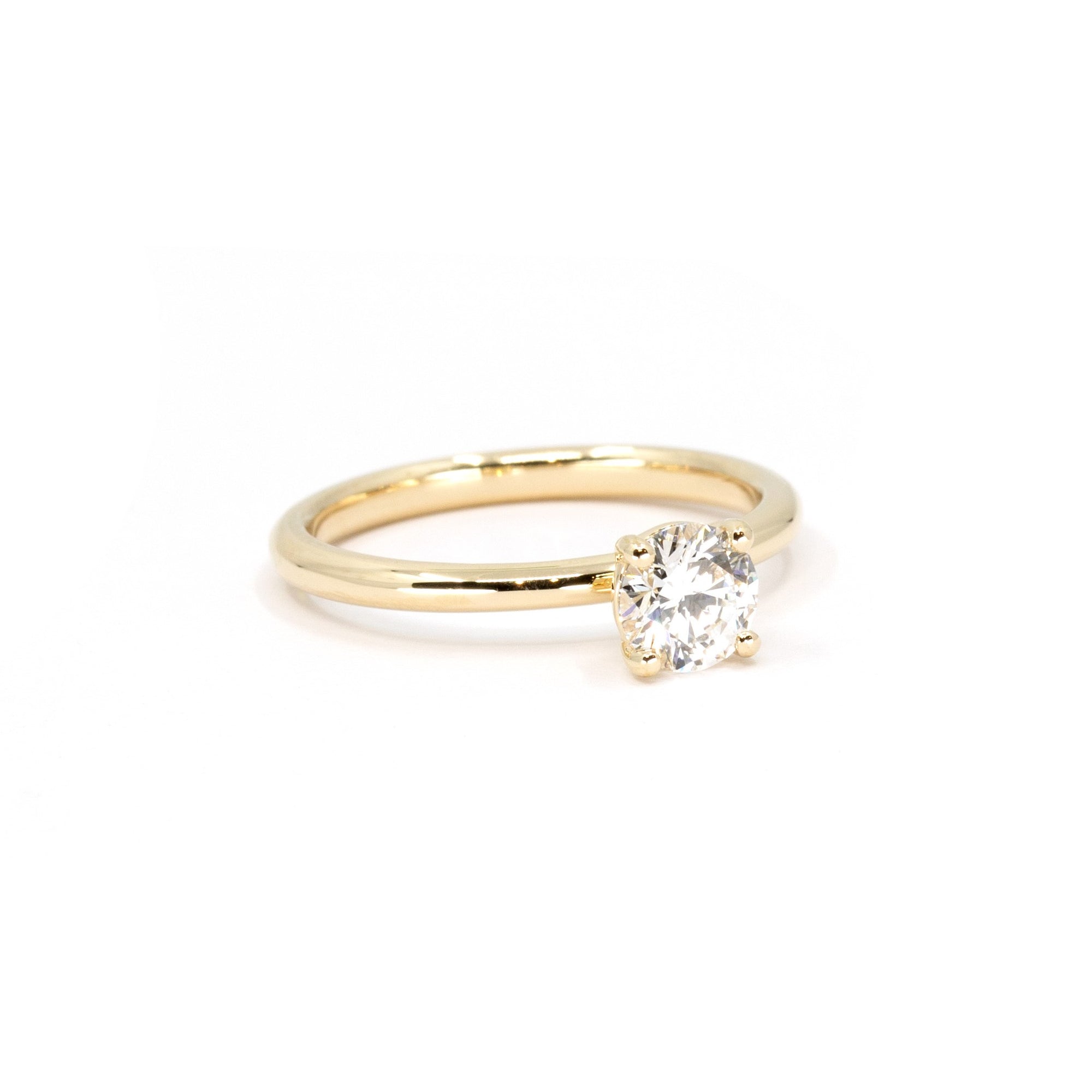 Round diamond classic engagement ring.