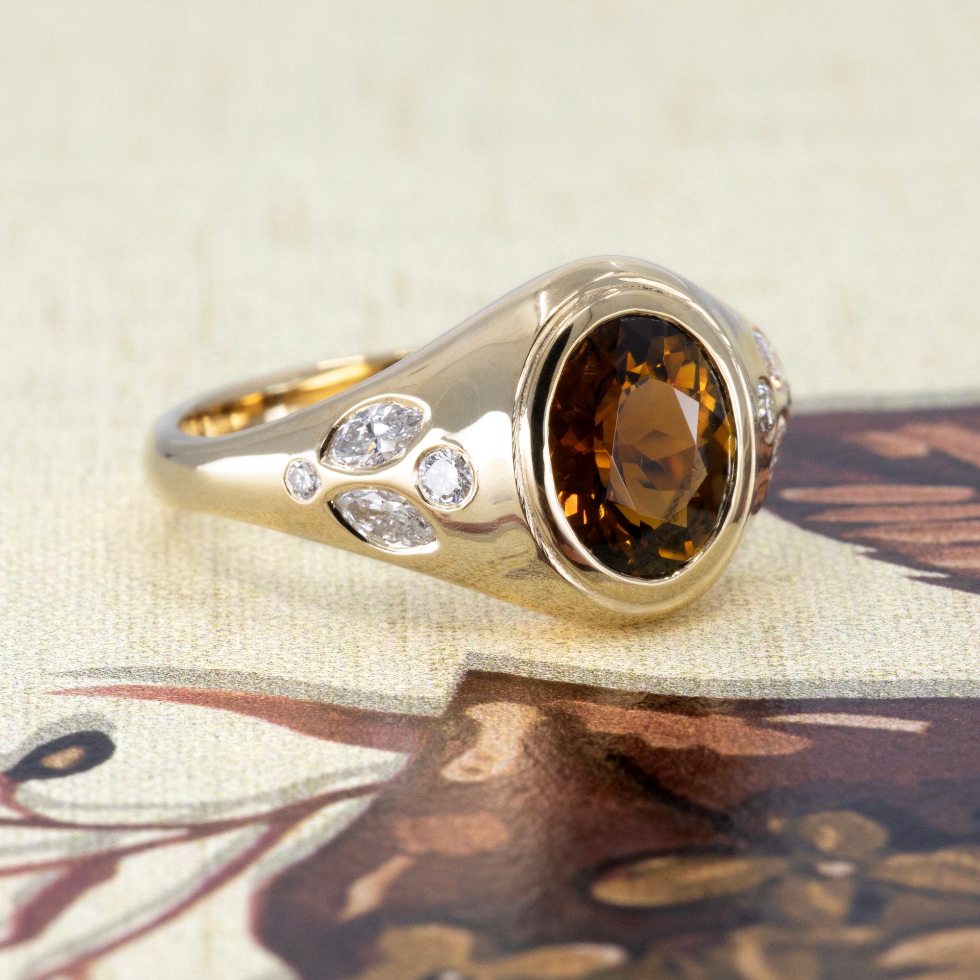 BROWN TOURMALINE SIGNET RING | Yellow Gold