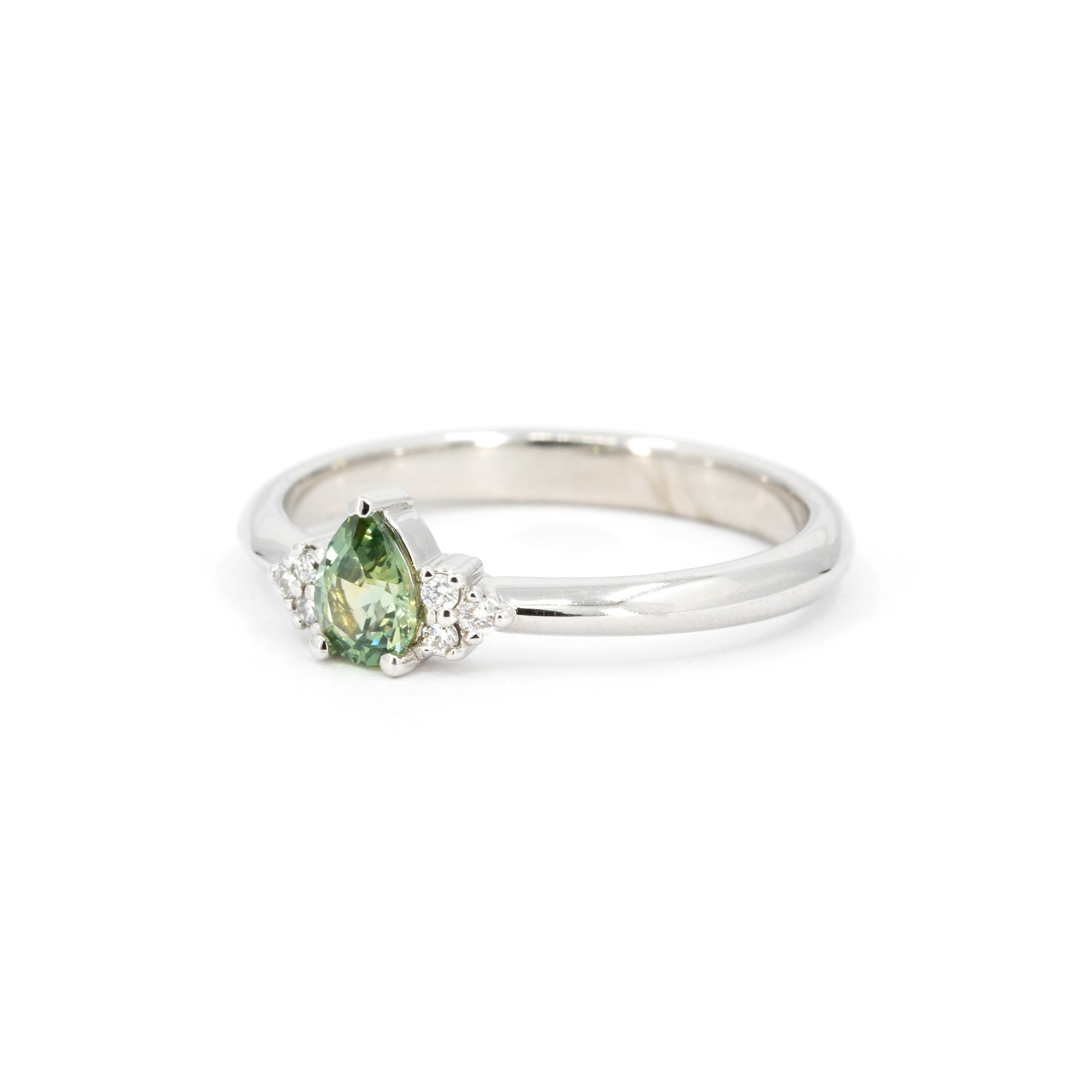 PEAR SHAPE LIGHT GREEN SAPPHIRE | White Gold