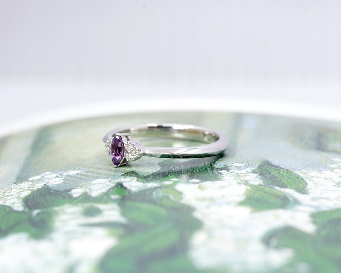 Purple Marquise Sapphire Désir White Gold Ring