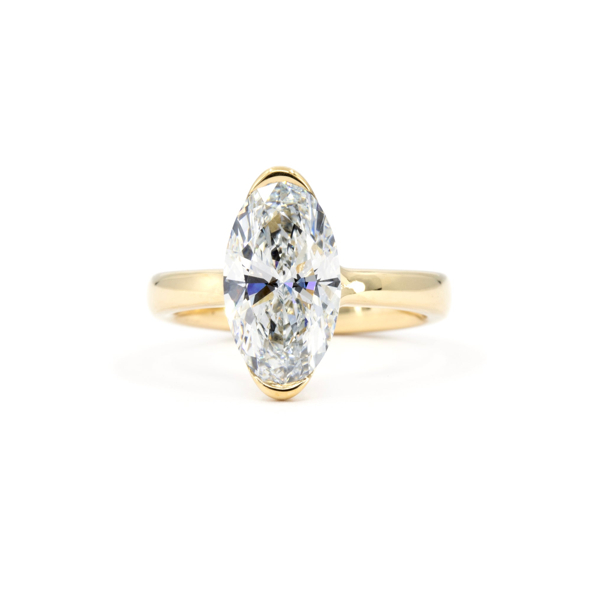MOVAL DIAMOND HALF BEZEL | Yellow Gold